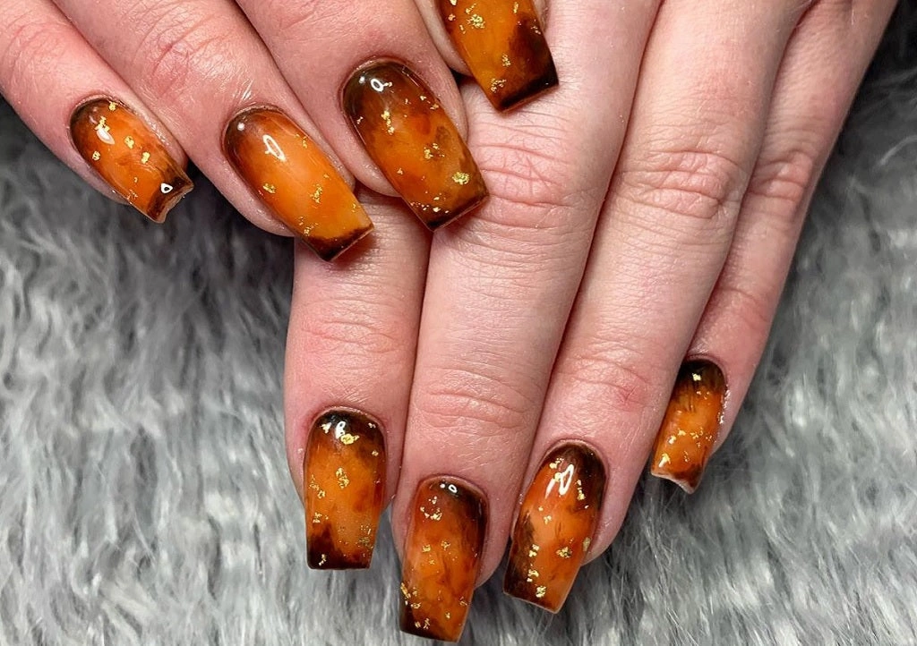 26 Dazzling Black Velvet Nail Design That’S Pure Glam