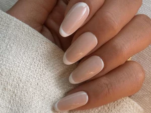 41 Elegant French Tip Nail Inspo For 2025 Trends