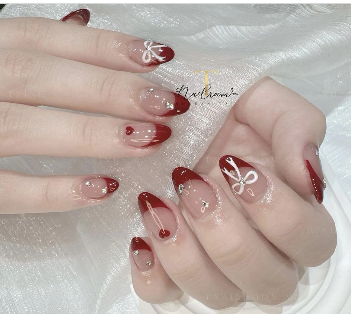 19 Elegant Maroon Mewah Nail Art 2025 Unveiled