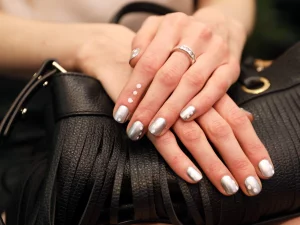 28 Glam Nail Design Combining Geometric Patterns Chrome