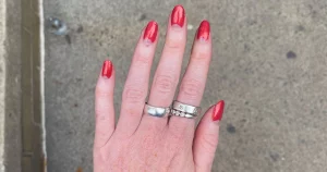 42 Single Finger Nail Vintage Trend Unleashed