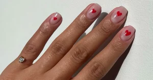 35 Glamorous Valentine'S Heart Pattern Nails Trend