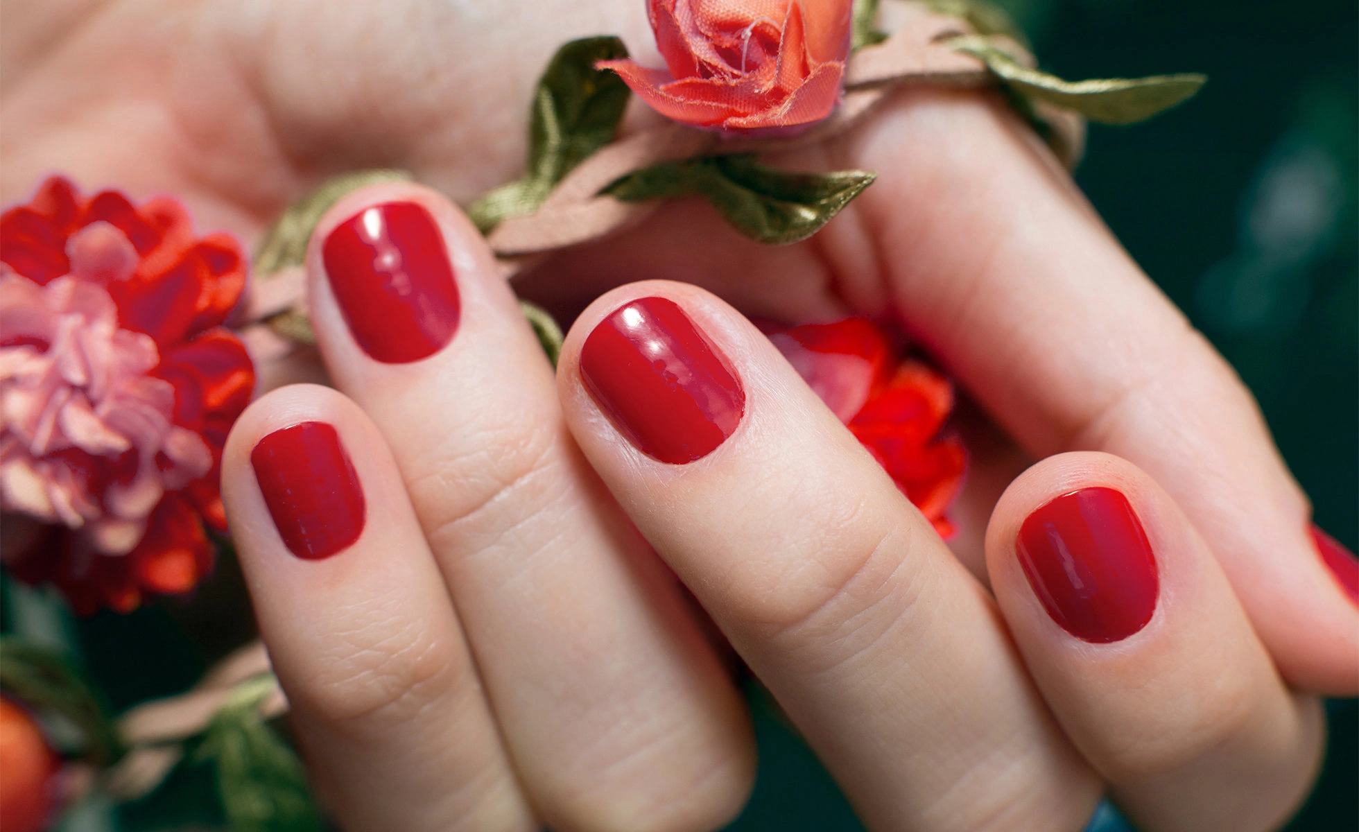 18 Lively Vibrant Red Nail Art Colors – Spark Boldness