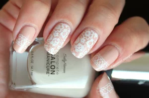 42 Elegant Vintage Wedding Nails With Lace Details