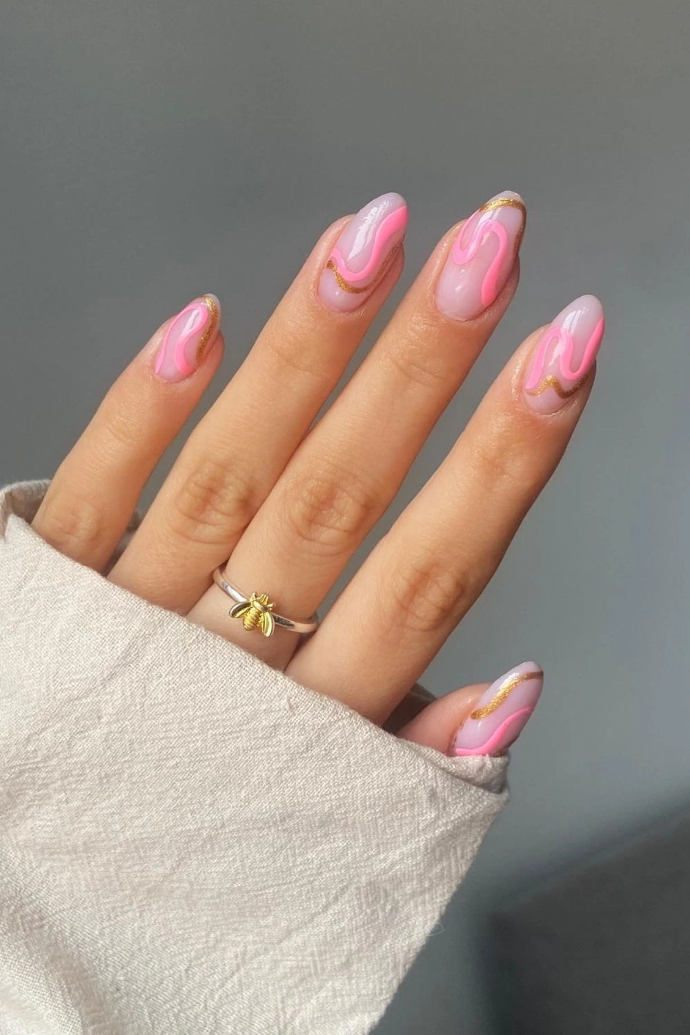 35 Elegant Chic 2025 Oval Nail Design Trends: Fresh Look