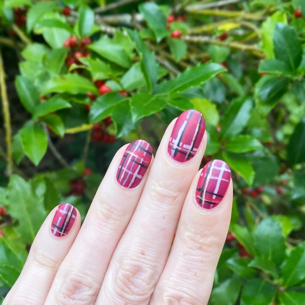 35 Trendy 2025 Plaid Nail Color Palette Classic To Chic