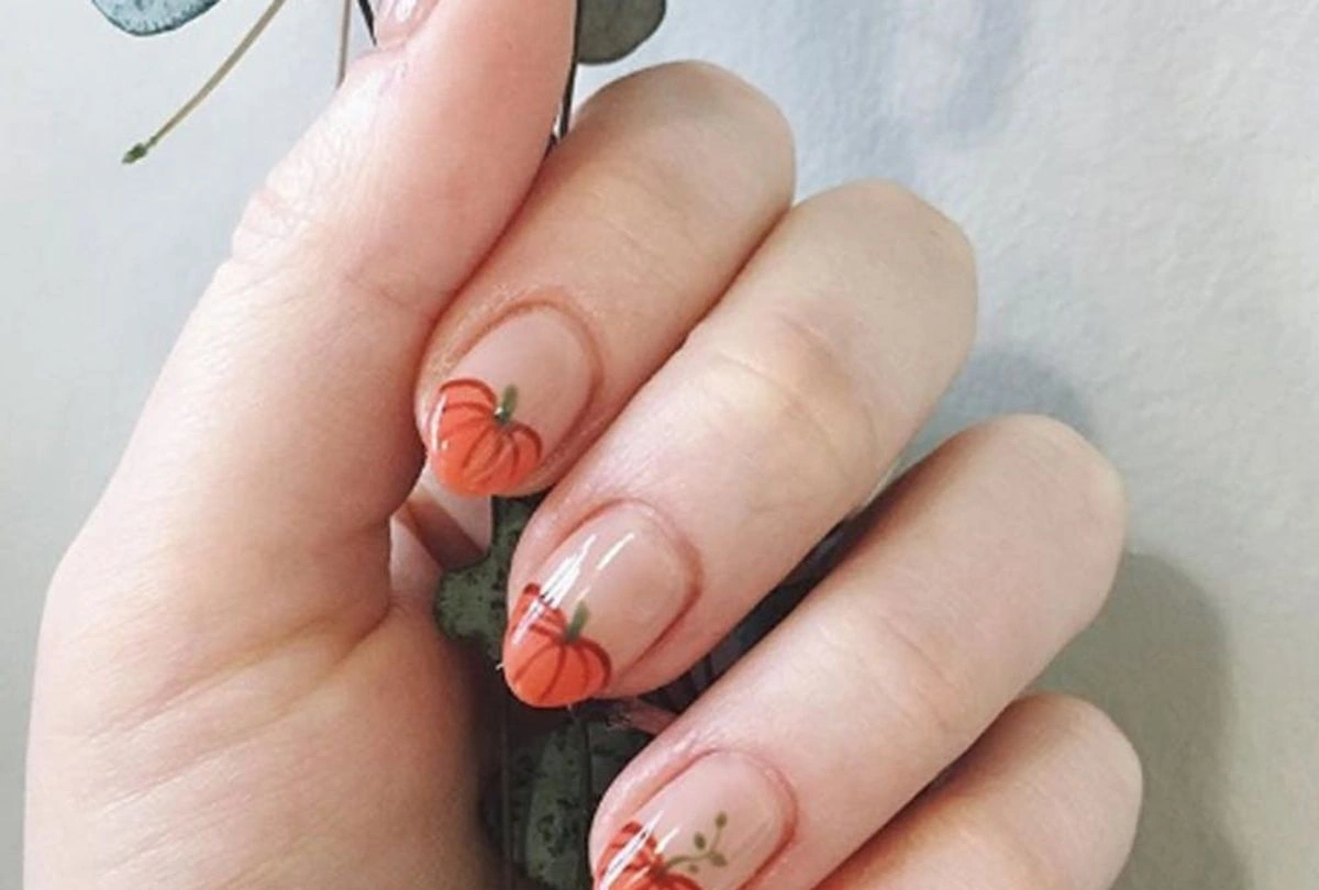 2025 Thanksgiving Pumpkin Nail Trend
