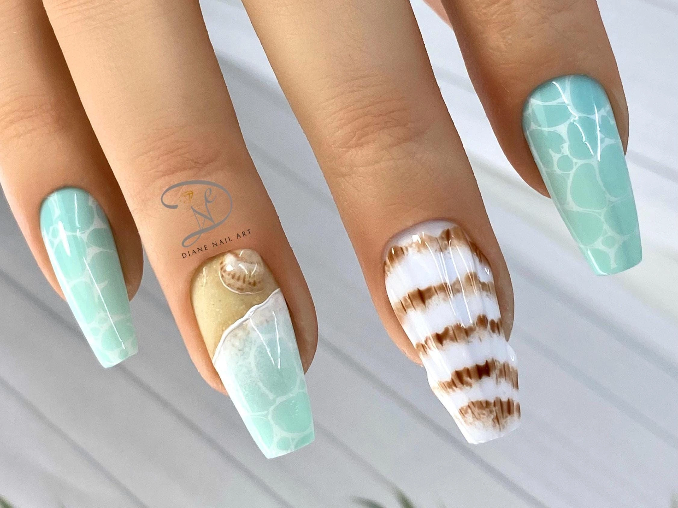 41 Chic 2025 Trendy White 3D Beach Nails Sparkle Cooler