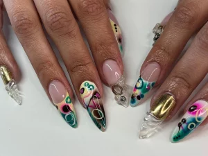 26 Stunning Abstract 3D Nail Art With Stones