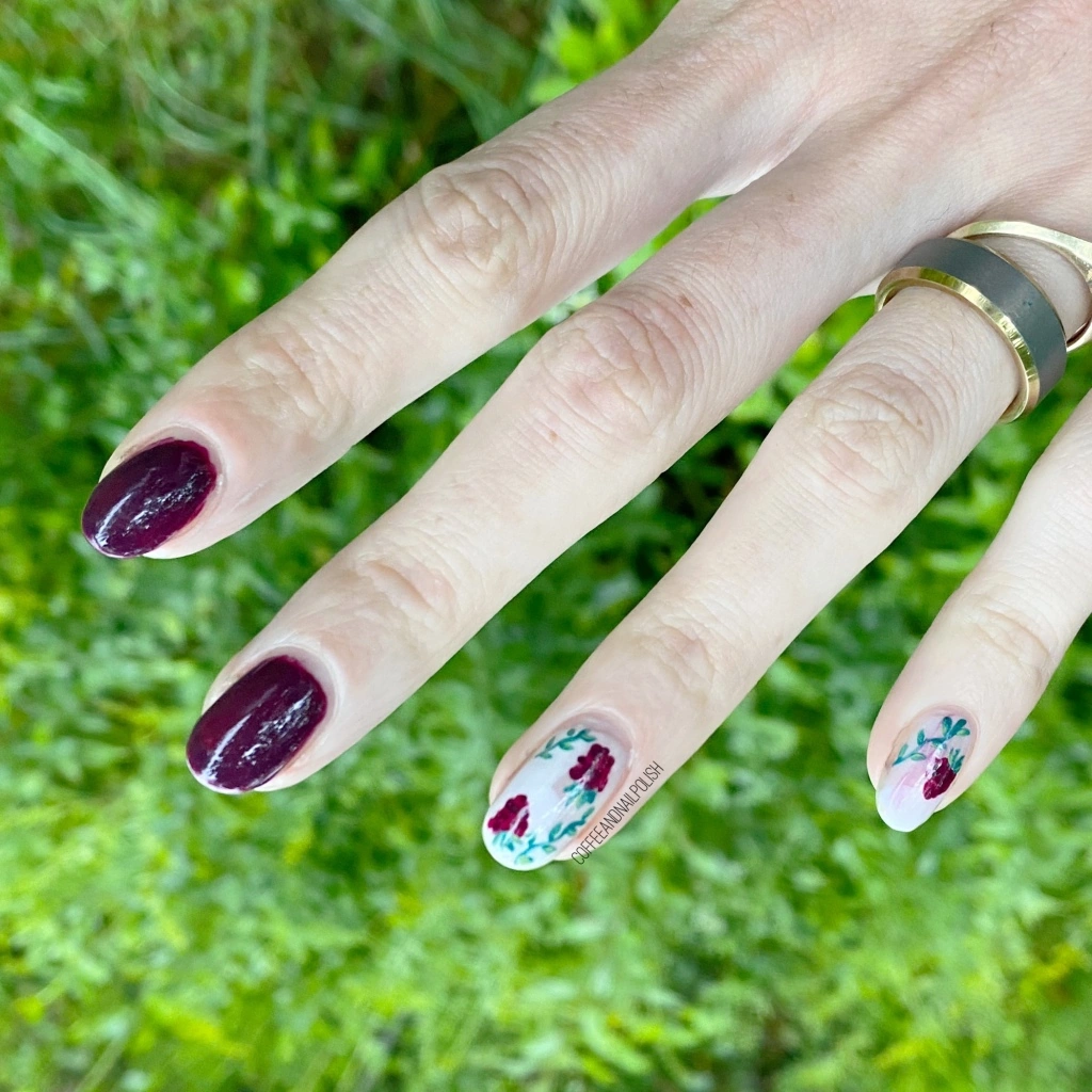 21 Stunning August Red Berry Nail Designs That Spark