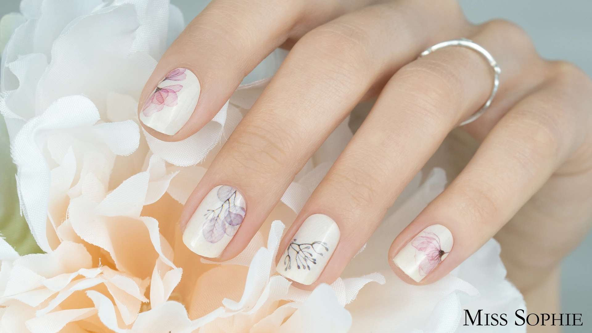 45 Stunning Bride Bouquet Nail Design Forever