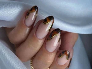 30 Brown Nail Art 2025 Trend: Timeless Elegance
