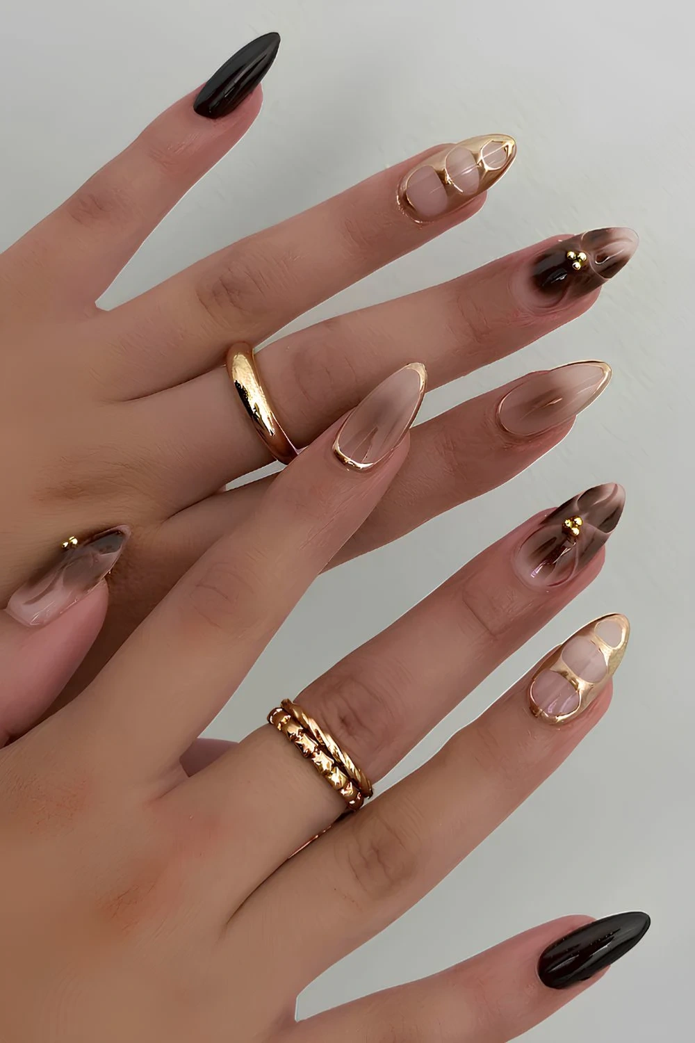 31 Elegant Brown Nail Gradient With Gold 2025 For Muse