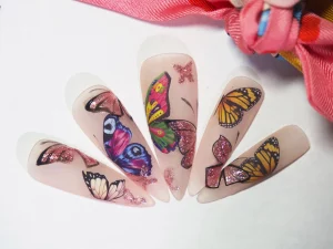 28 Butterfly Motif Nail Design Inspires Creativity