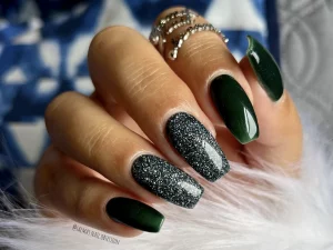 28 Gleaming Dipped Powder Nails With Glitter Now