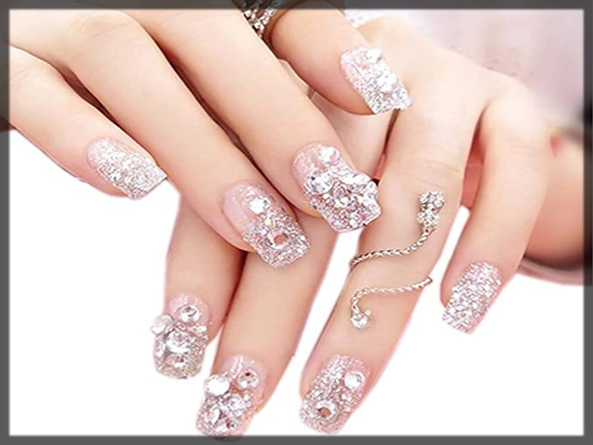34 Elegant Bridal Wedding Nails: Classic Shine
