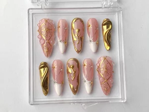 26 Elegant Gold Nail Designs For Shimmering Style
