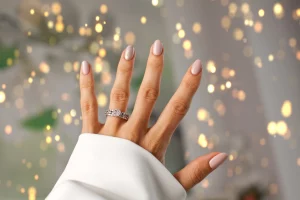 36 Stunning Engagement Nail Designs With Gold Elegance