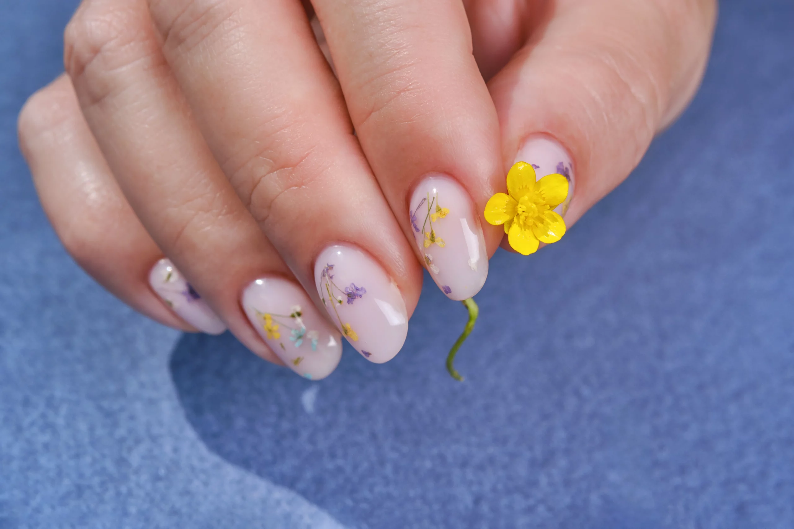 45 Vibrant Flutter Bell Green Nail Model 2025: Shine Now