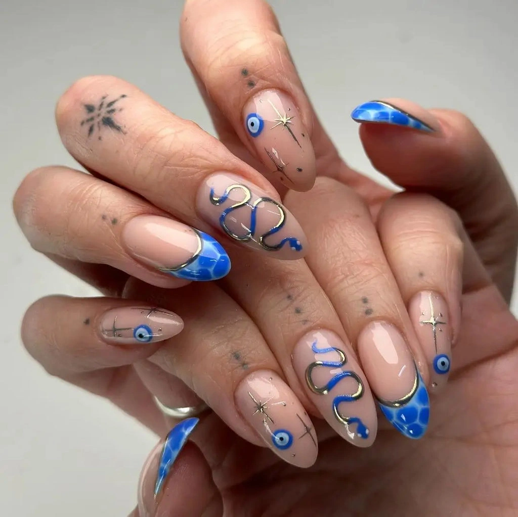 33 Sleek Geometric Blue Nail Designs 2025 Trends
