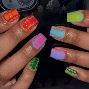 20 Chic Times Geometric Short Nails With Neon 2025