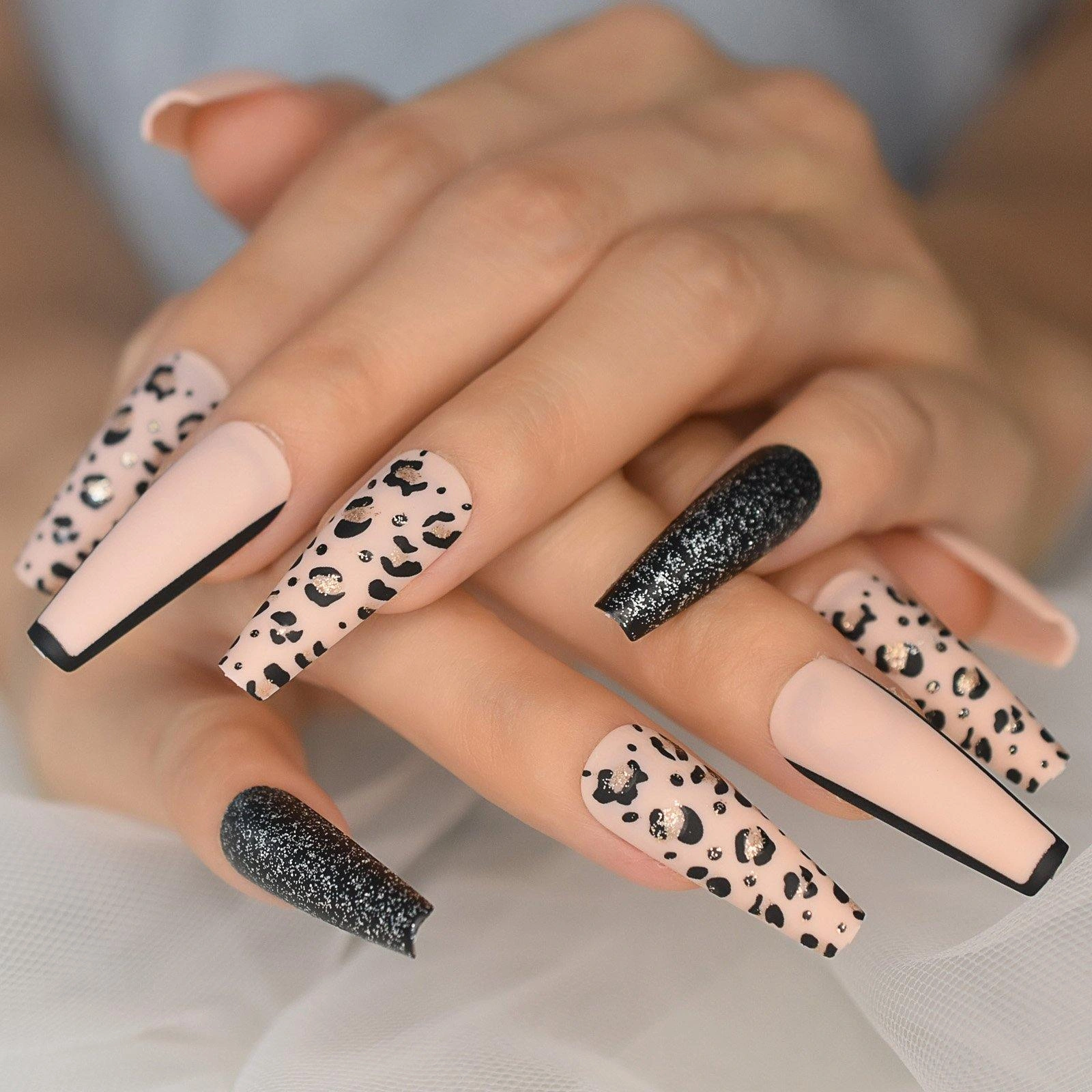 35 Sleek Leopard Nail Designs Make A Bold Statement