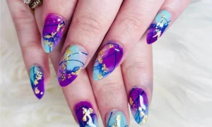 33 Fresh Light Purple Floral Foil Nail Trends