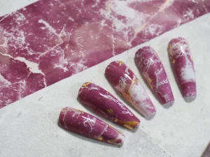 34 Trending Maroon Nail Art For Autumn 2025
