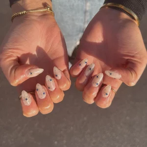 33 Minimalist Almond Nail Designs 2025: Clean Chic