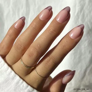 26 Minimalist Almond Shape Nails: Simple, Chic Style