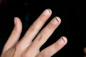 19 Minimalist Nail Line Design Trends 2025
