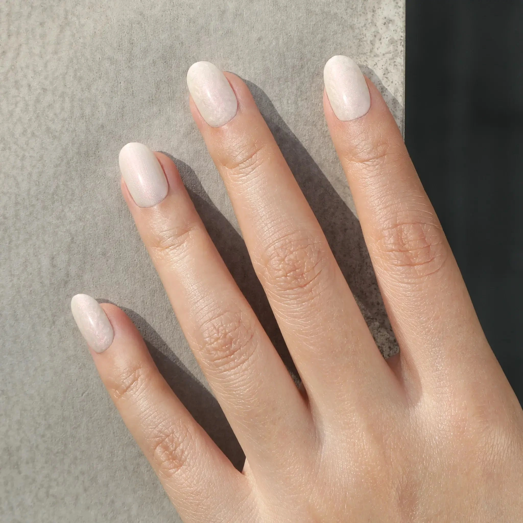 41 Chic Minimalist Pearl Nail Art For Brides: Glow