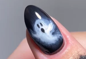 20 Nail Art Black Abstract Expression: Bold Modern Riff