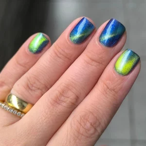 16 Stunning Nail Design 2025 Holographic Magic