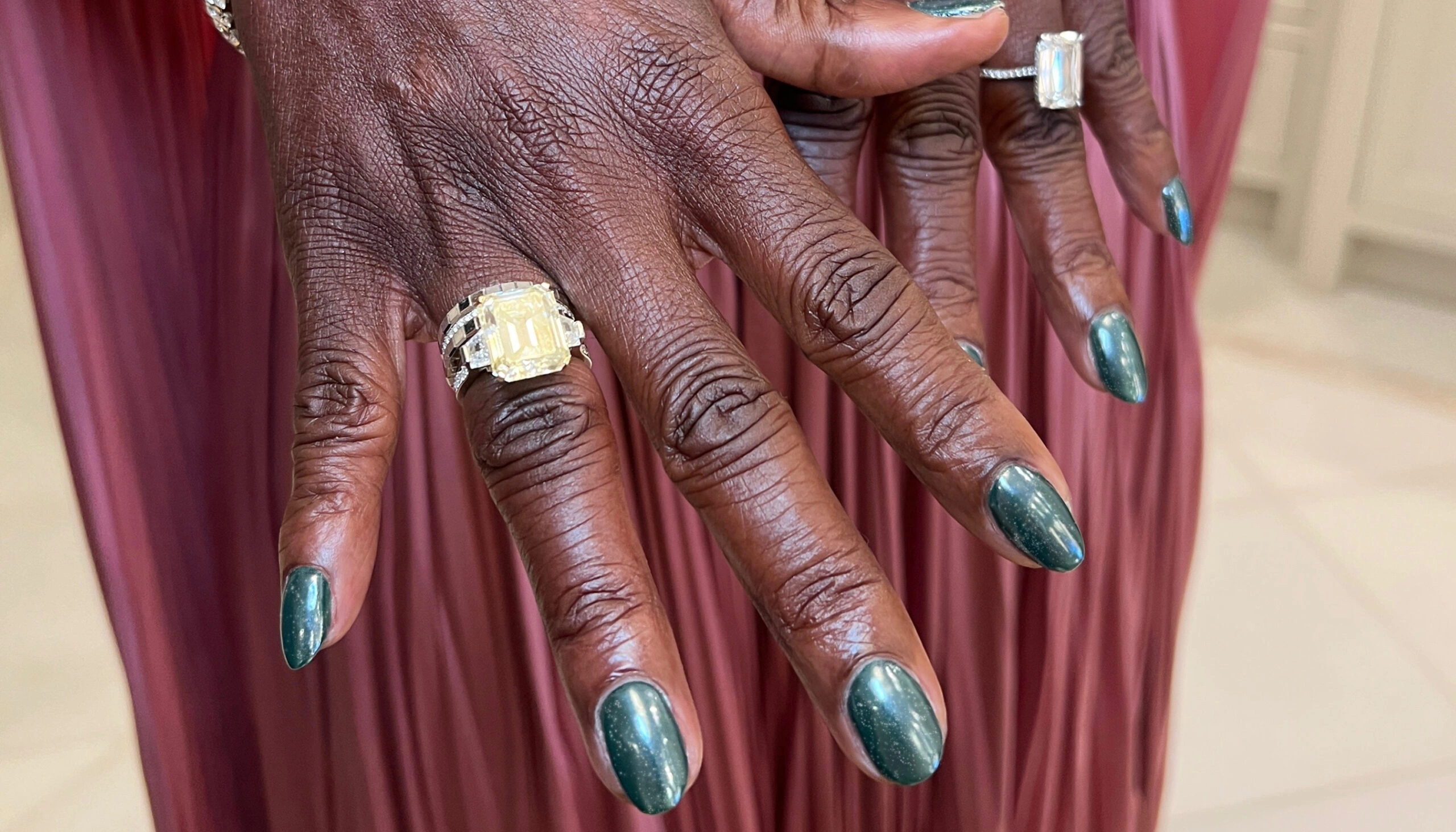 24 Radiant Nail Glitterly Italian Extension 2025 Shine