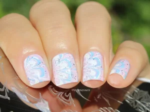 18 Nails Showcase Marble Chips Effect: Simple Chic