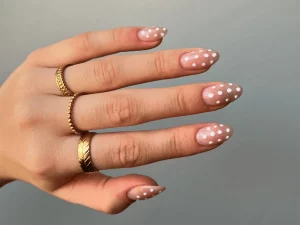 Nude Nail Art Patterns 2025: Fresh Minimalist Trims