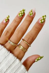 33 Olive Green Nail Art 2025 Trend: Fresh Charm
