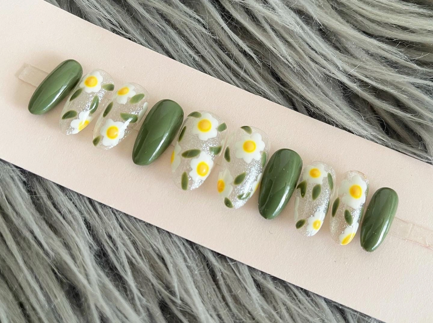 24 Elegant Olive Green Nail Floral Design: Pure Bloom