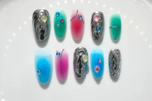 26 Stunning Oval Nail Designs With Metallic Ombre Gaze