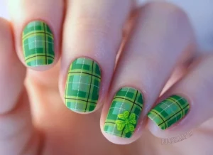 30 Fresh Plaid Nail Designs For Every Mood