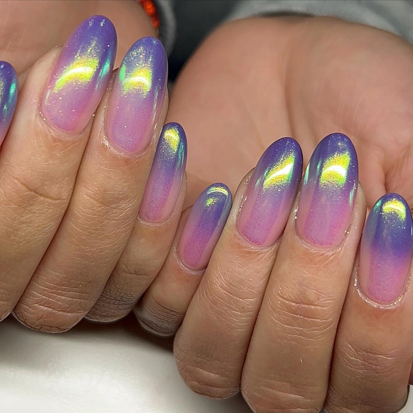 17 Trendy Pretty Nail Designs 2025 Holographic Ombre Wow