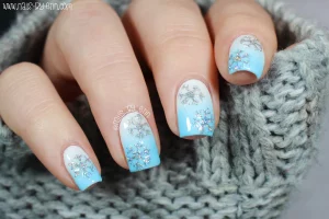 30 Sparkling Snowflake Glitter Nail Art For Winter Glam