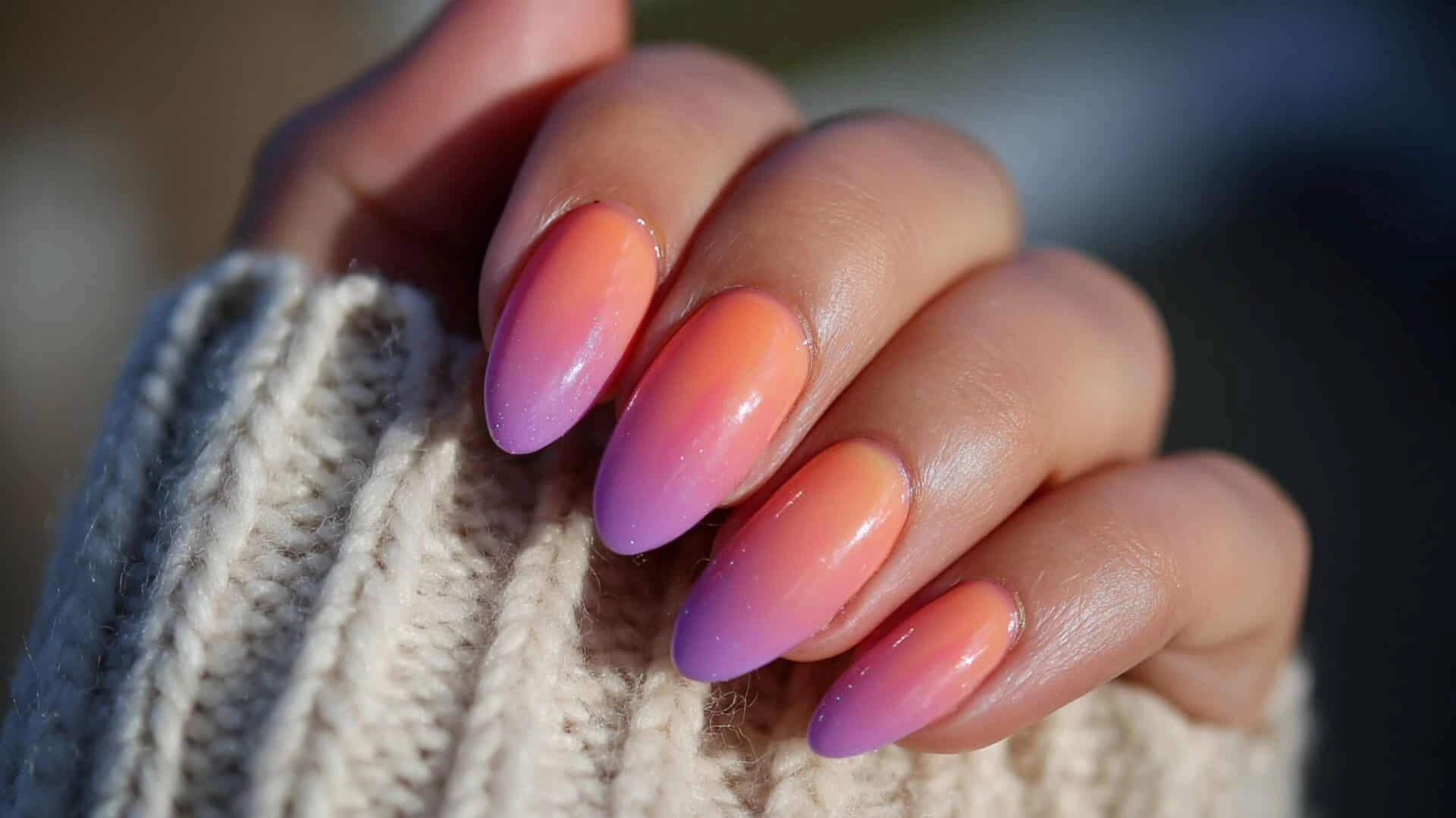 34 Glowing Sunset Gradient Summer Nails 2025 Chic Vibes