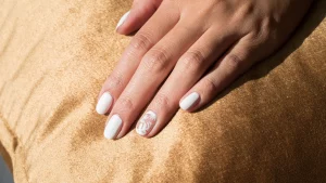 34 Sleek 2025 Classic White Nail Art Trends Rebooted