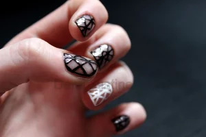 20 Modern Simple Geometric Nail Art Design Trend