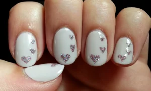 36 Elegant Simple Heart Nail Designs For Love