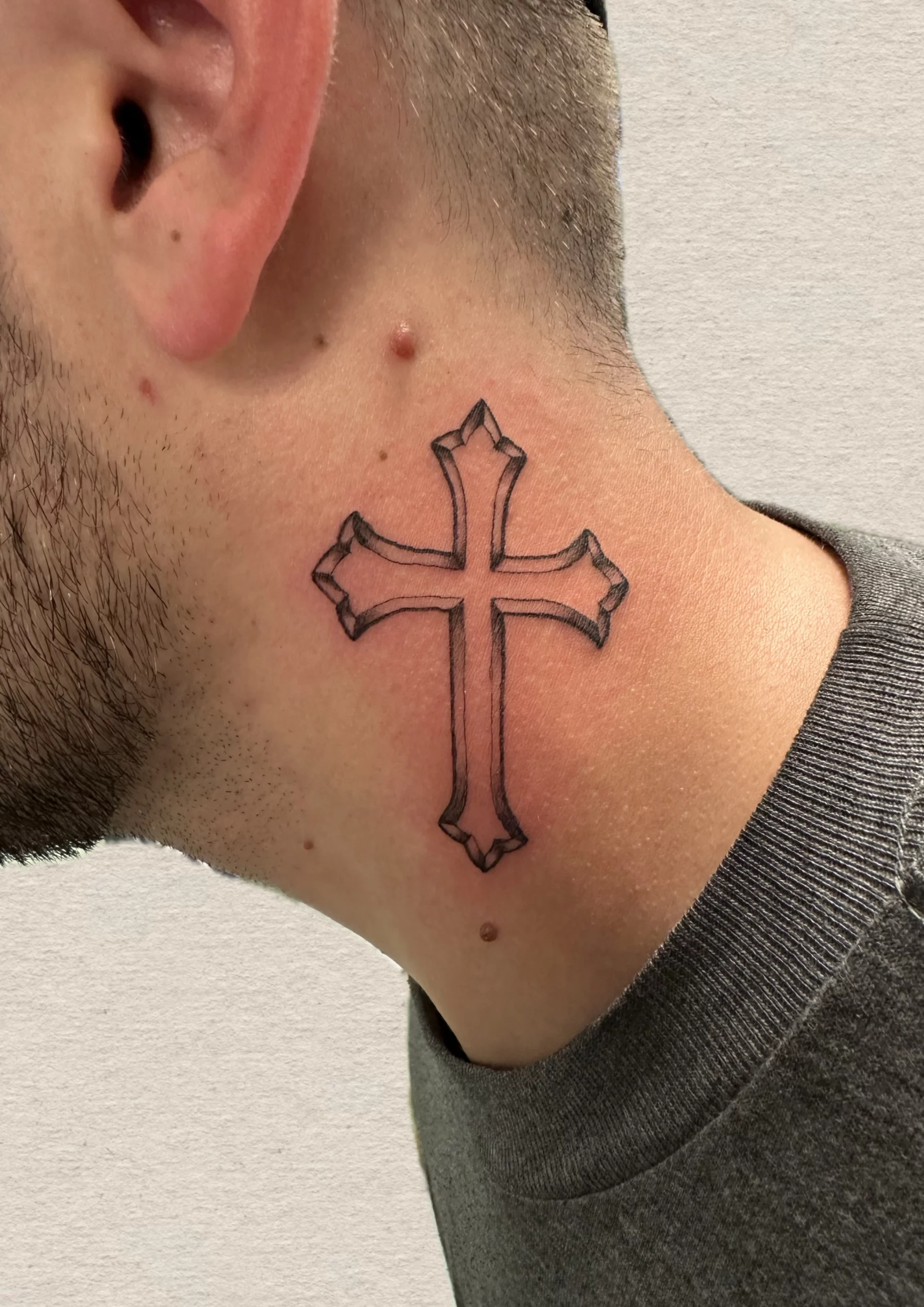 22 Elegant Cross Behind The Ear Tattoos: Silent Power