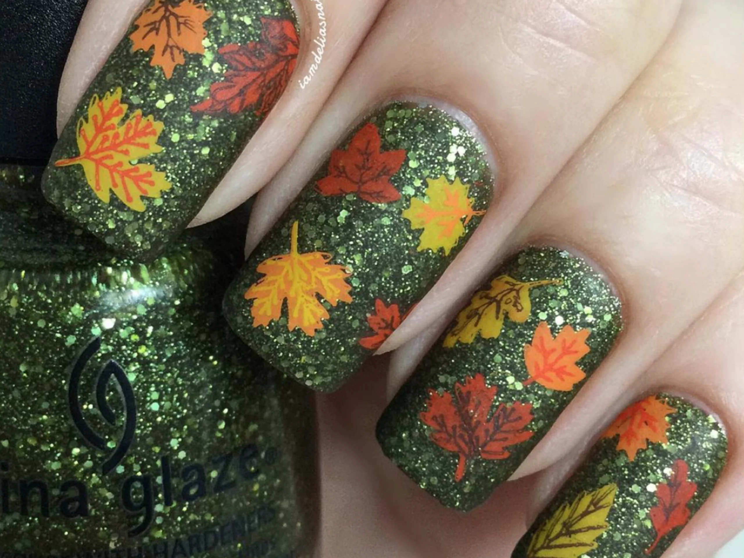 28 Spark: Emerald Leaf Nail Inspiration 2025 – Fresh