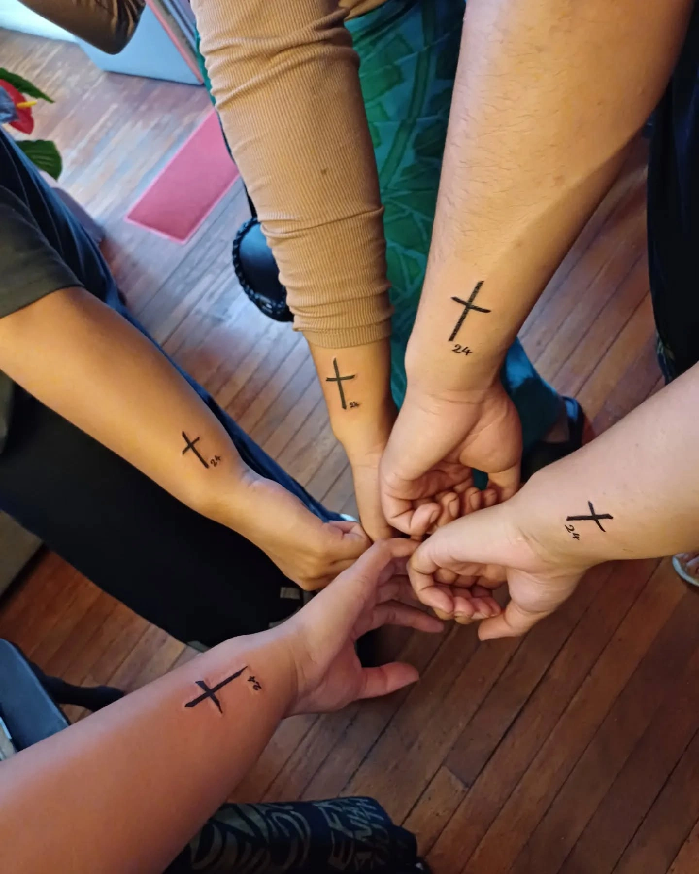25 Timeless Family Siblings Tattoo For 5 That Stands Out